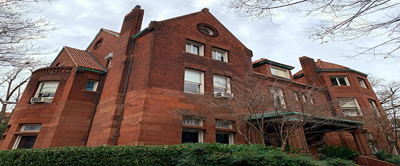 Facade of 901 W. Franklin St.